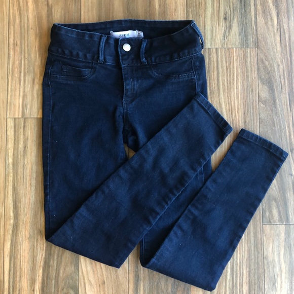 JustFab Denim - Dark blue high-waisted jeans! GREAT condition🌞